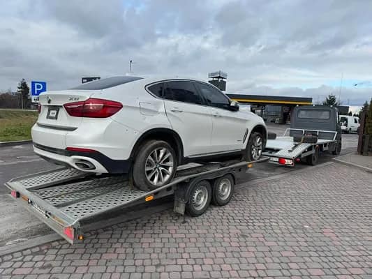 Евакуатор АвтоФорвард перевозить автомобілі з Європи до України